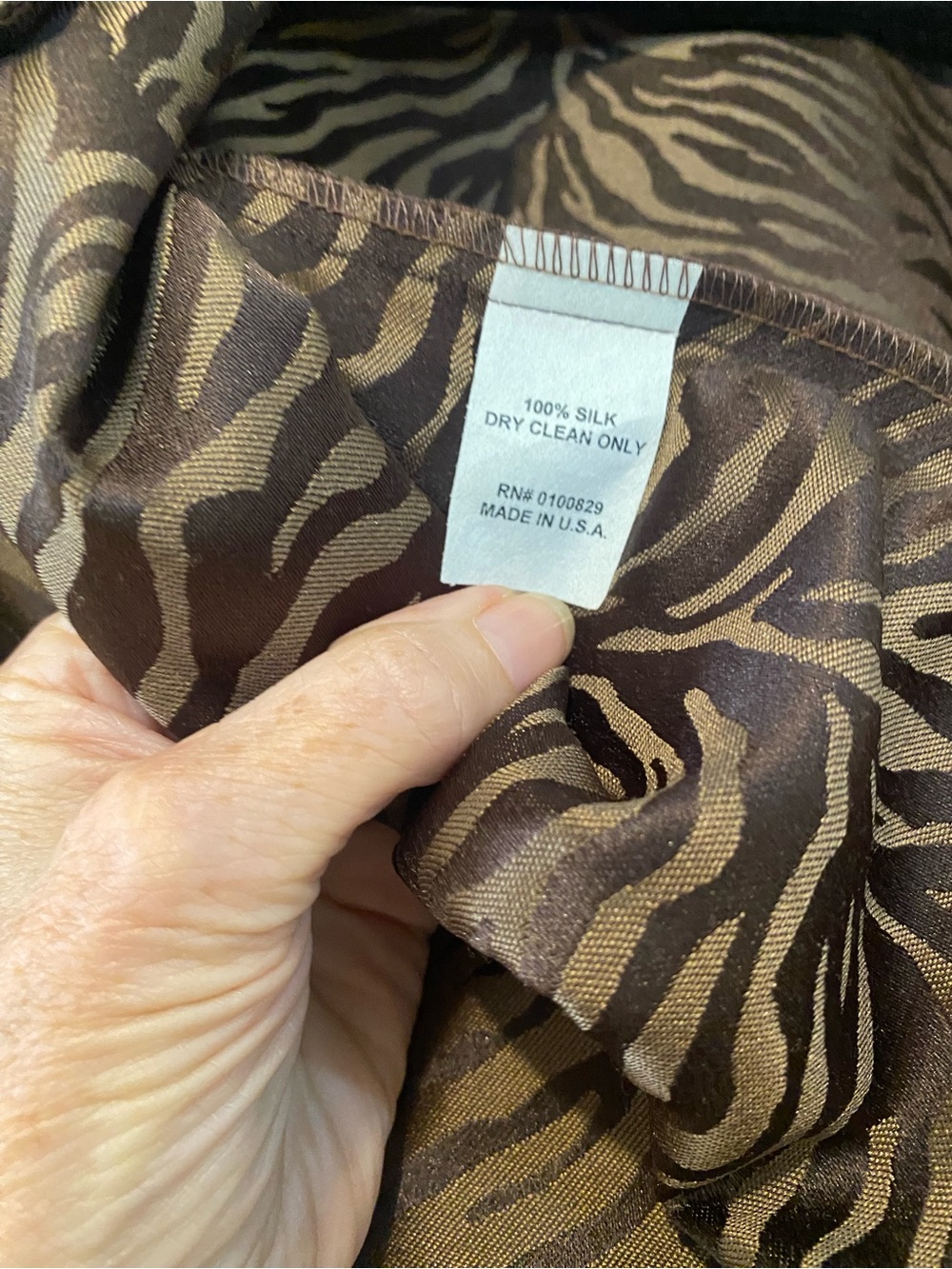 Connie Roberson Brown Black Tiger Stripe 100% Jacquard Silk Size S Pristine - Picture 3 of 8